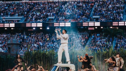 SUPER BOWL - BAD BUNNY FIESTA